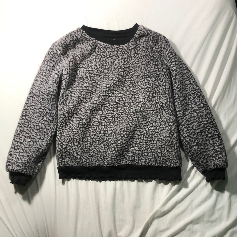 Fuzzy grey and black sweatshirt with a silky inside size XL 14/16 from art class